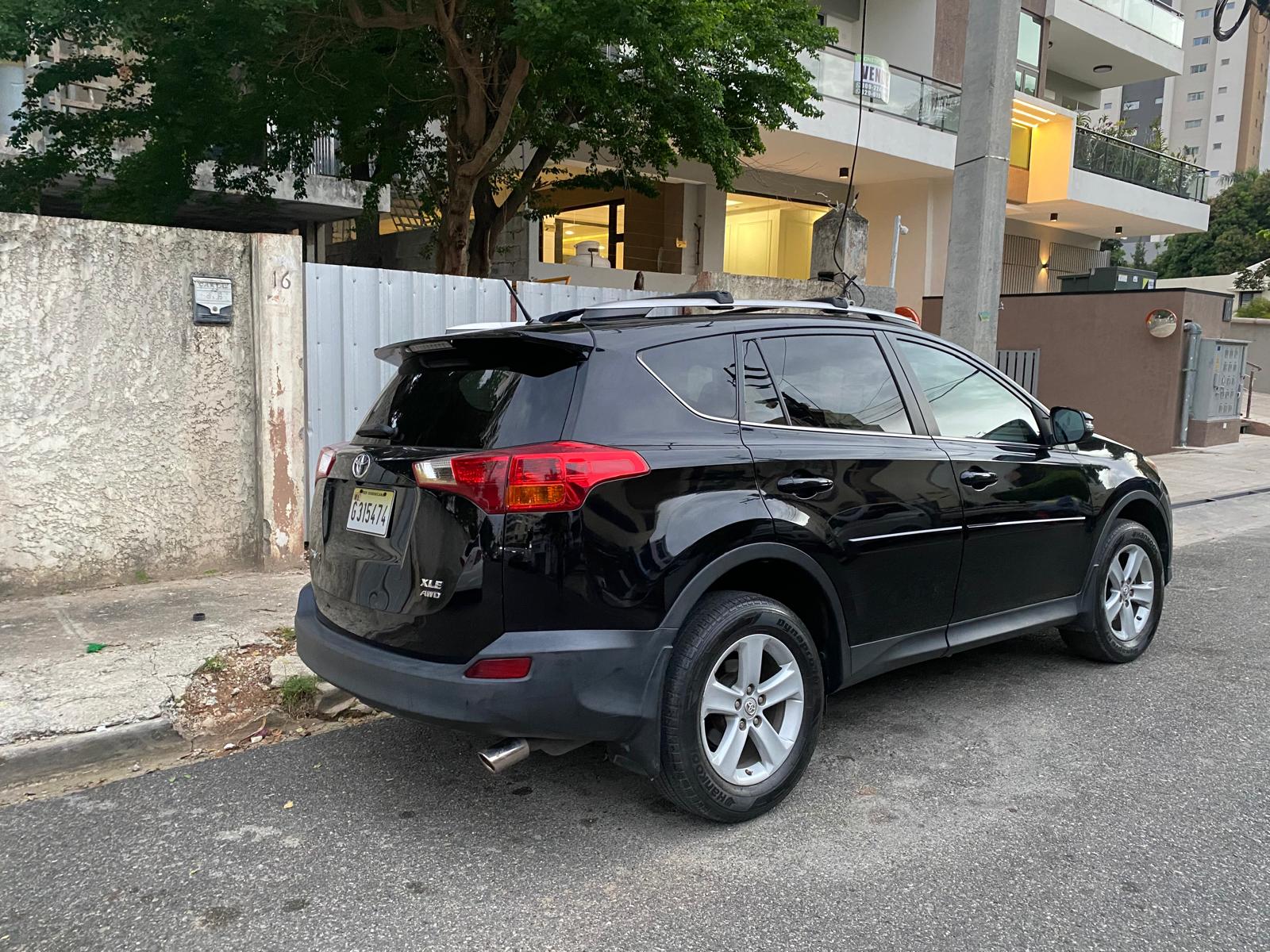 jeepetas y camionetas - 2013 Toyota RAV4 XLE Americana  1