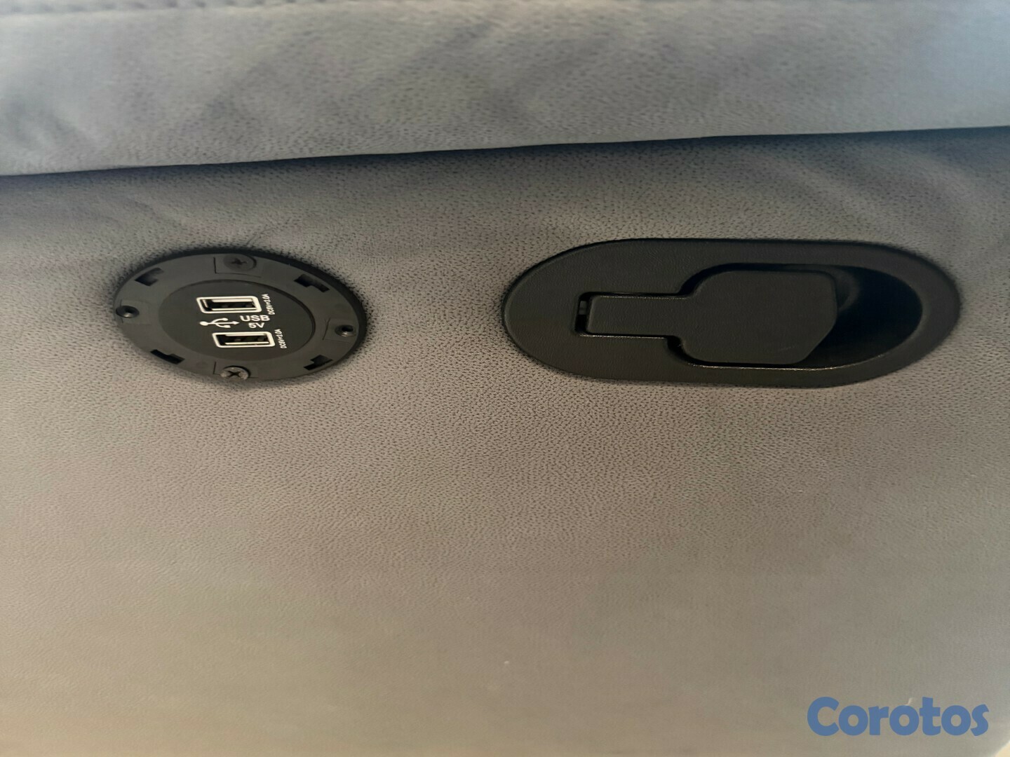 muebles y colchones - Sillón reclinable con puertos de carga USB. 4