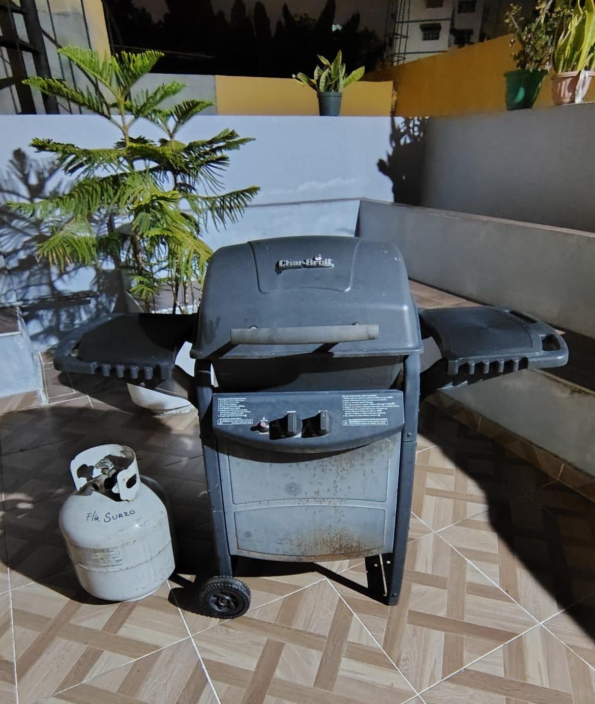 herramientas, jardines y exterior - BBQ Charbroil y Tanque de Gas 3