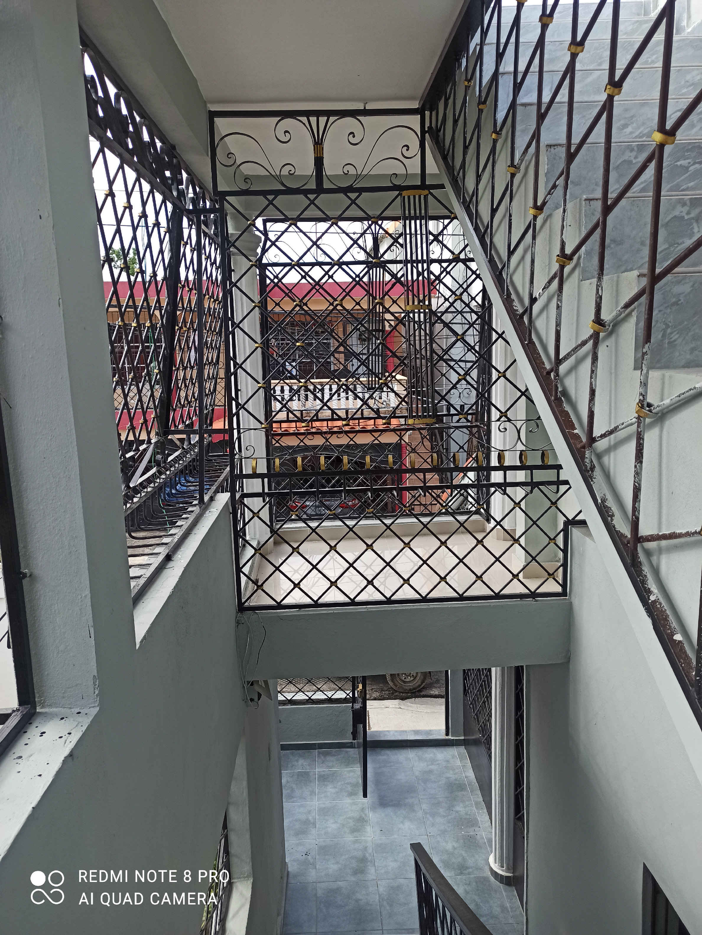 apartamentos - Apartamento en 2do Nivel en San Cristóbal  6