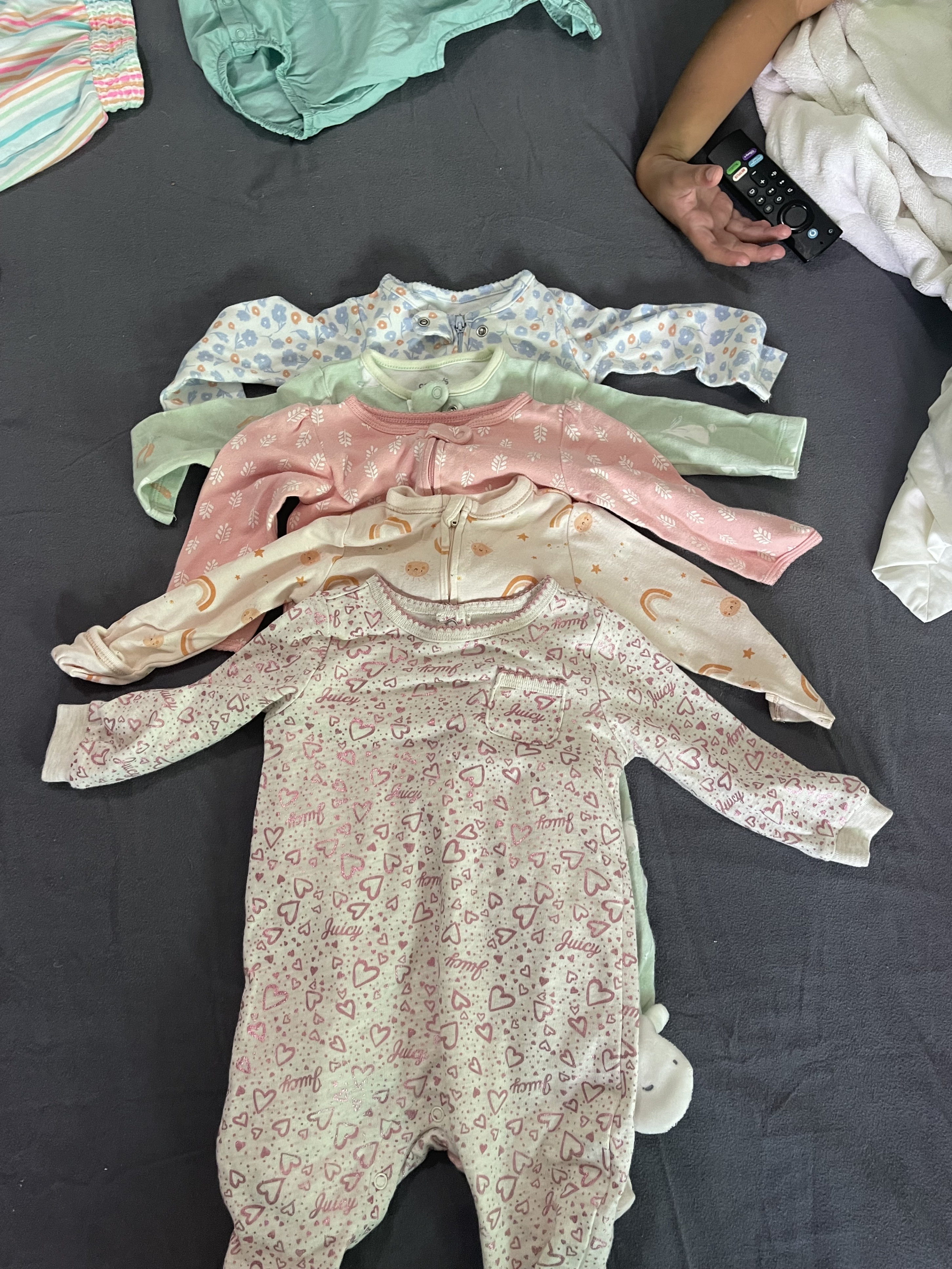 ropa y zapatos - Lote de más 40 piezas  4