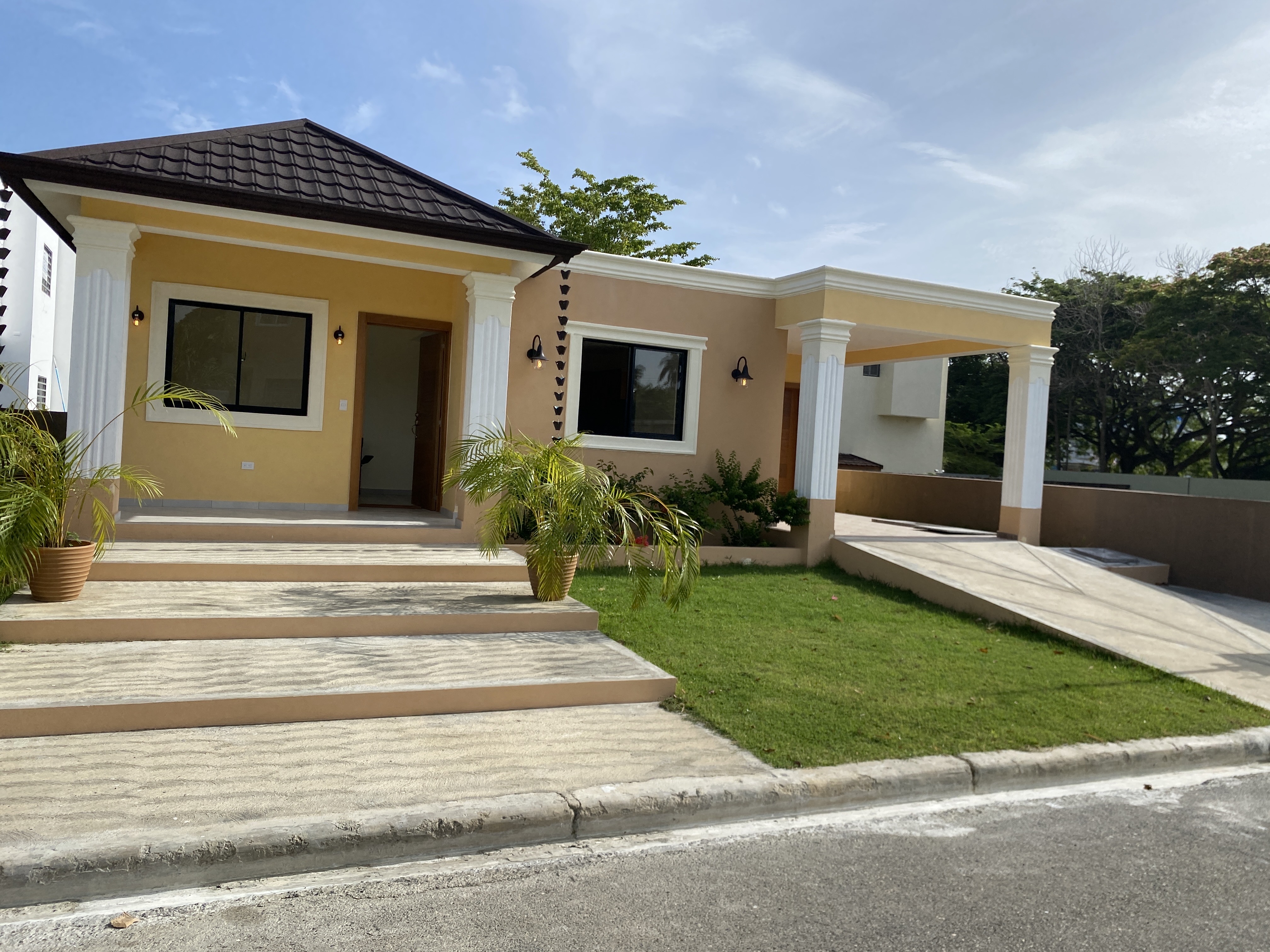 casas - casa económica de venta en Pto Pta 