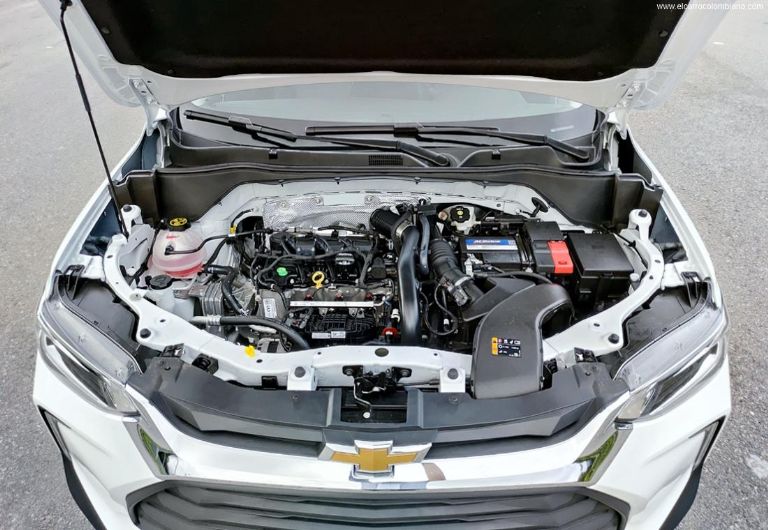 jeepetas y camionetas - CHEVROLET TRACKER LT 2023 con 6500 Kilómetros 5