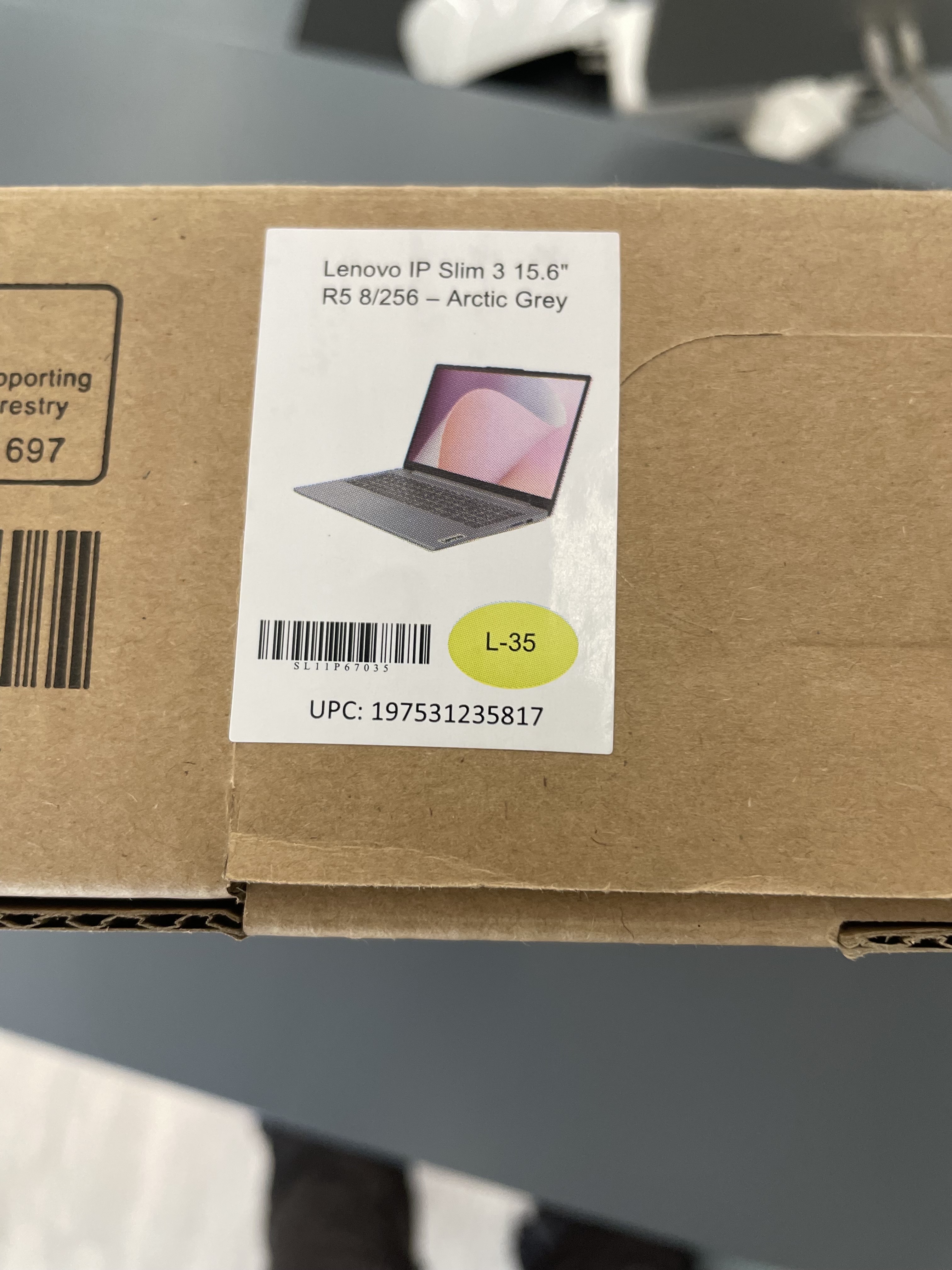 computadoras y laptops - LAPTOP LENOVO 15,6 PULGADASRYZEN 58GB DE RAM 256GB SSD 6