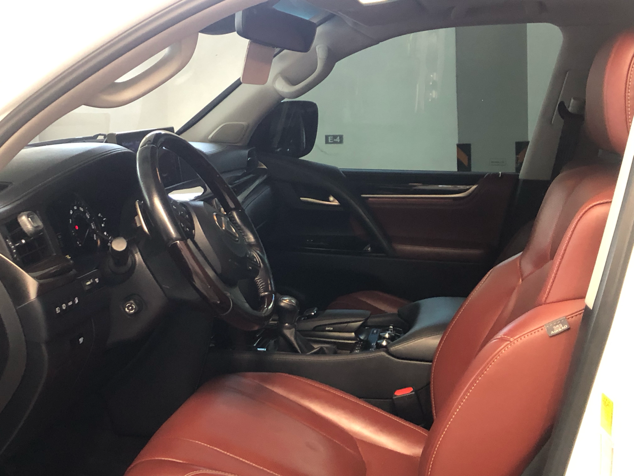 jeepetas y camionetas - Lexus LX570 año 2016 como nueva 80mil km 3