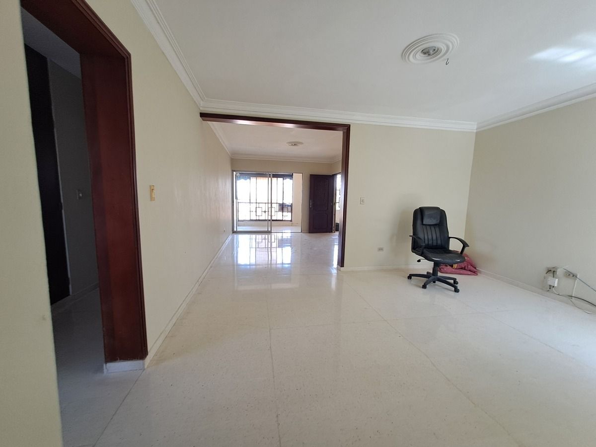 apartamentos - Apartamento 4to piso Urb. Solimar 7