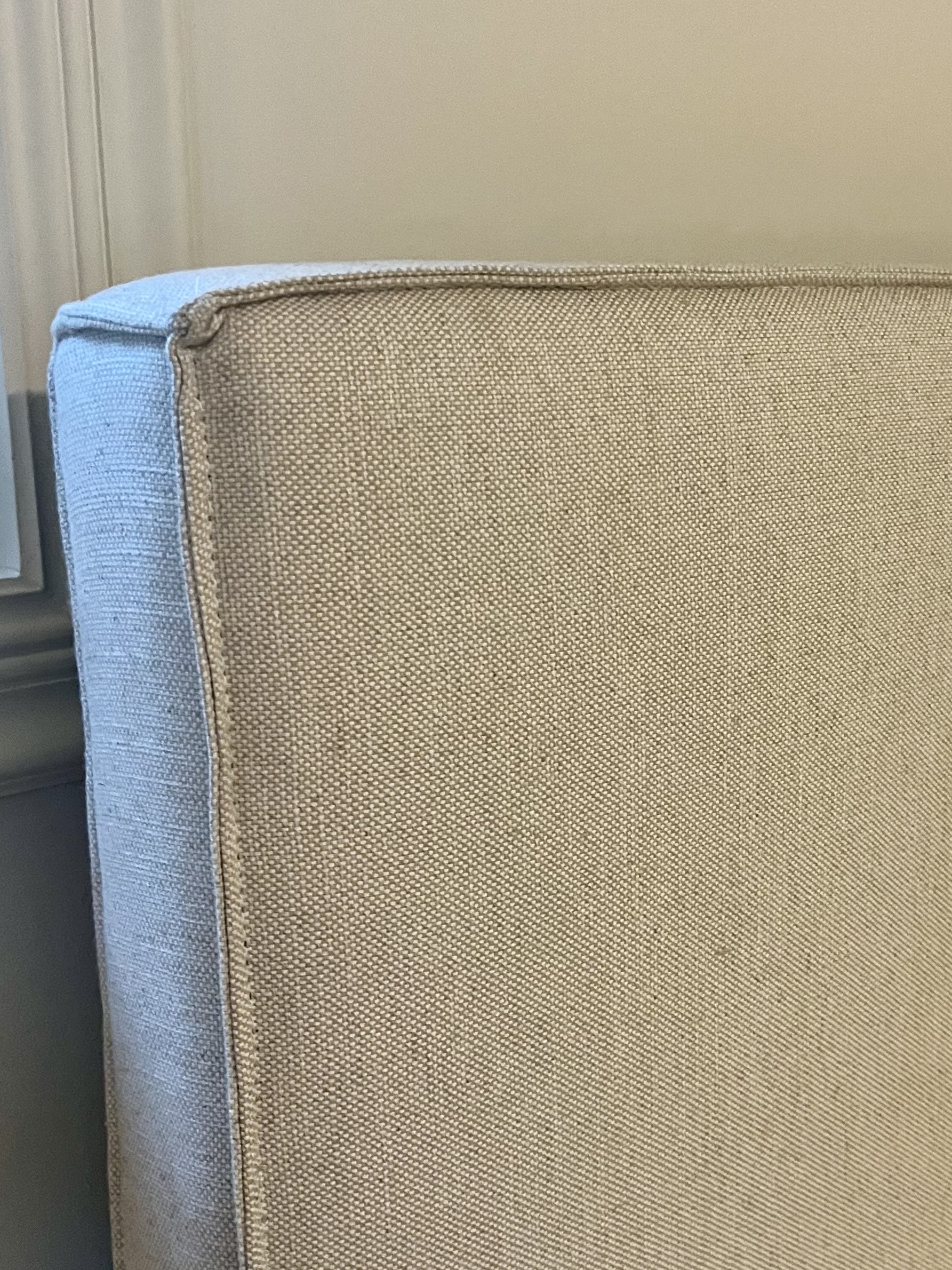 muebles y colchones - ✨ ¡VENDO CAMA QUEEN RECIÉN TAPIZADA! ✨ 1