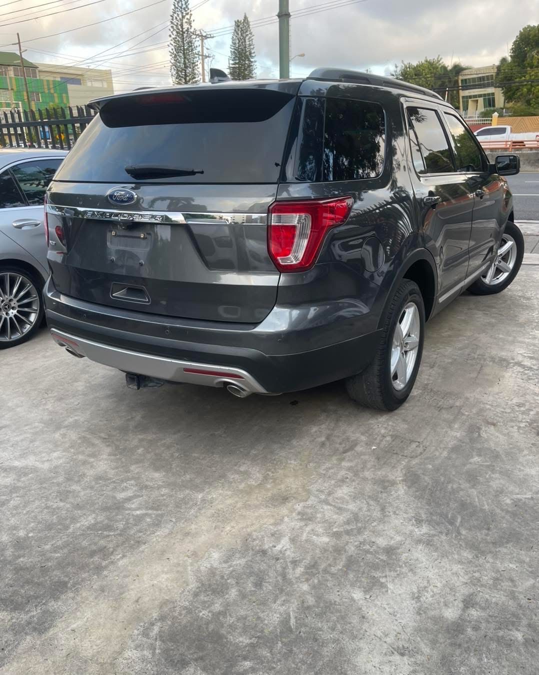 jeepetas y camionetas - FORD EXPLORER XLT 2017 3