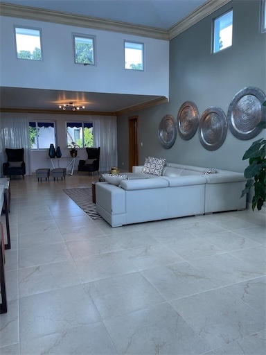casas - Casa de lujo de 2400mts con piscina en la prolongación 27 de febrero 2