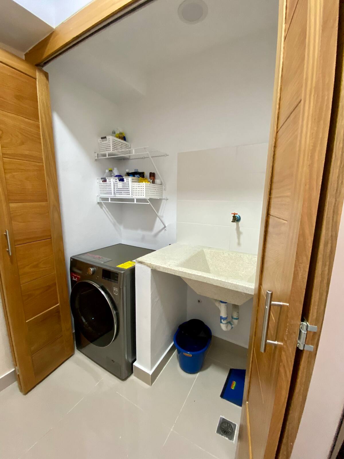apartamentos - Alquiler apartamento amueblado- Evaristo Morales 2