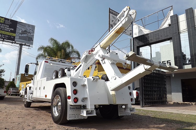 servicios profesionales - GRÚAS MALECÓN 1