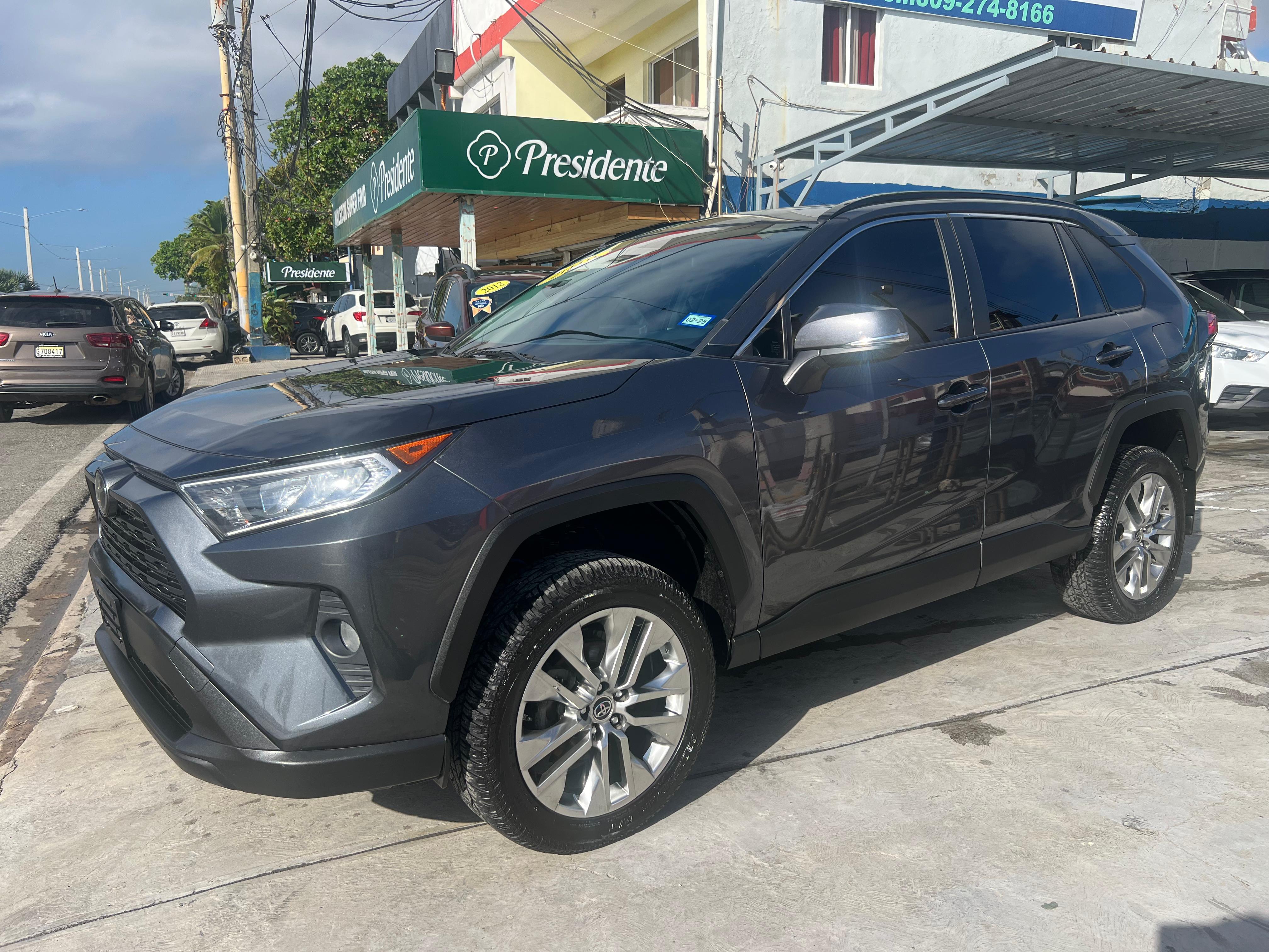 jeepetas y camionetas - Toyota RAV4 XLE Premium 2019