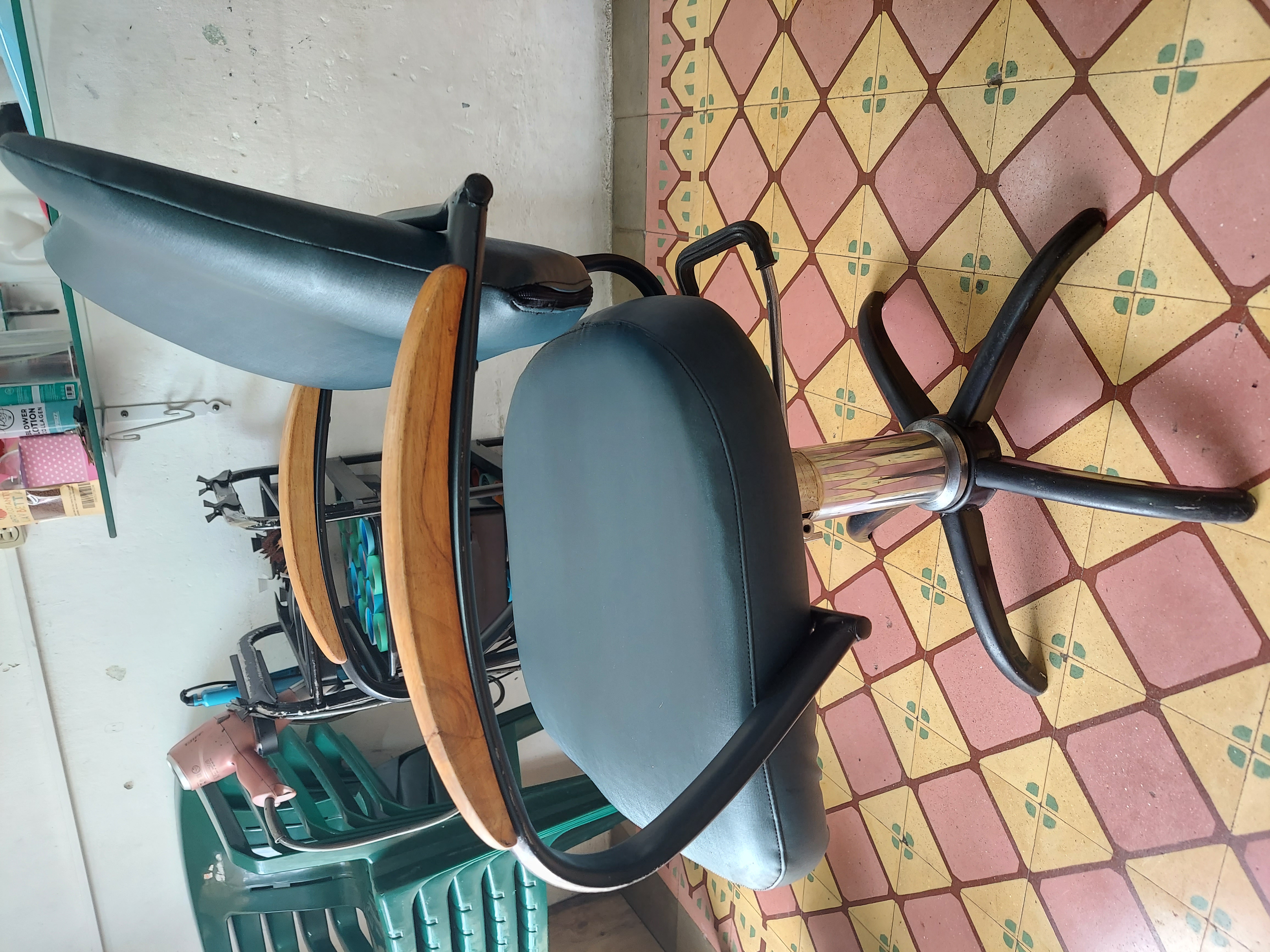 equipos profesionales - Vendo sillones para salon de belleza en condición  0