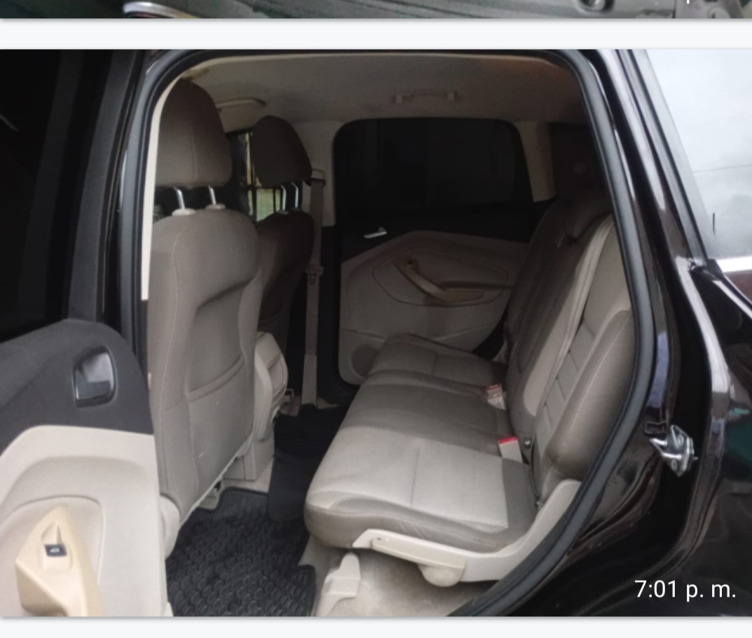jeepetas y camionetas - Se Ford escape 2013 en excelente condiciones en375 4