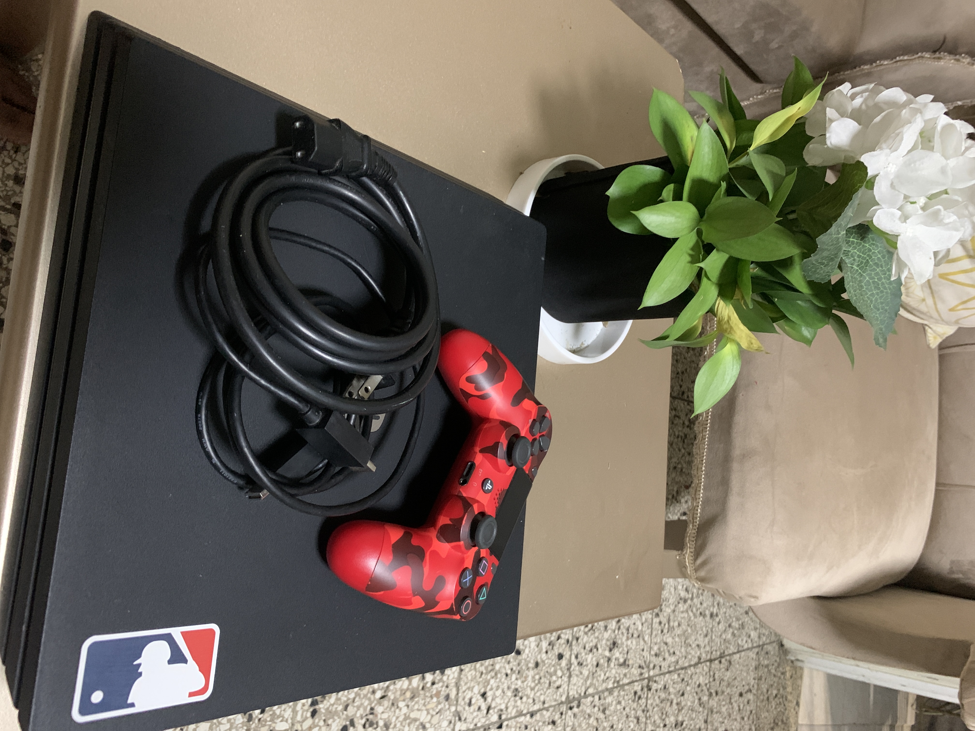 consolas y videojuegos - Play 4 pro  1