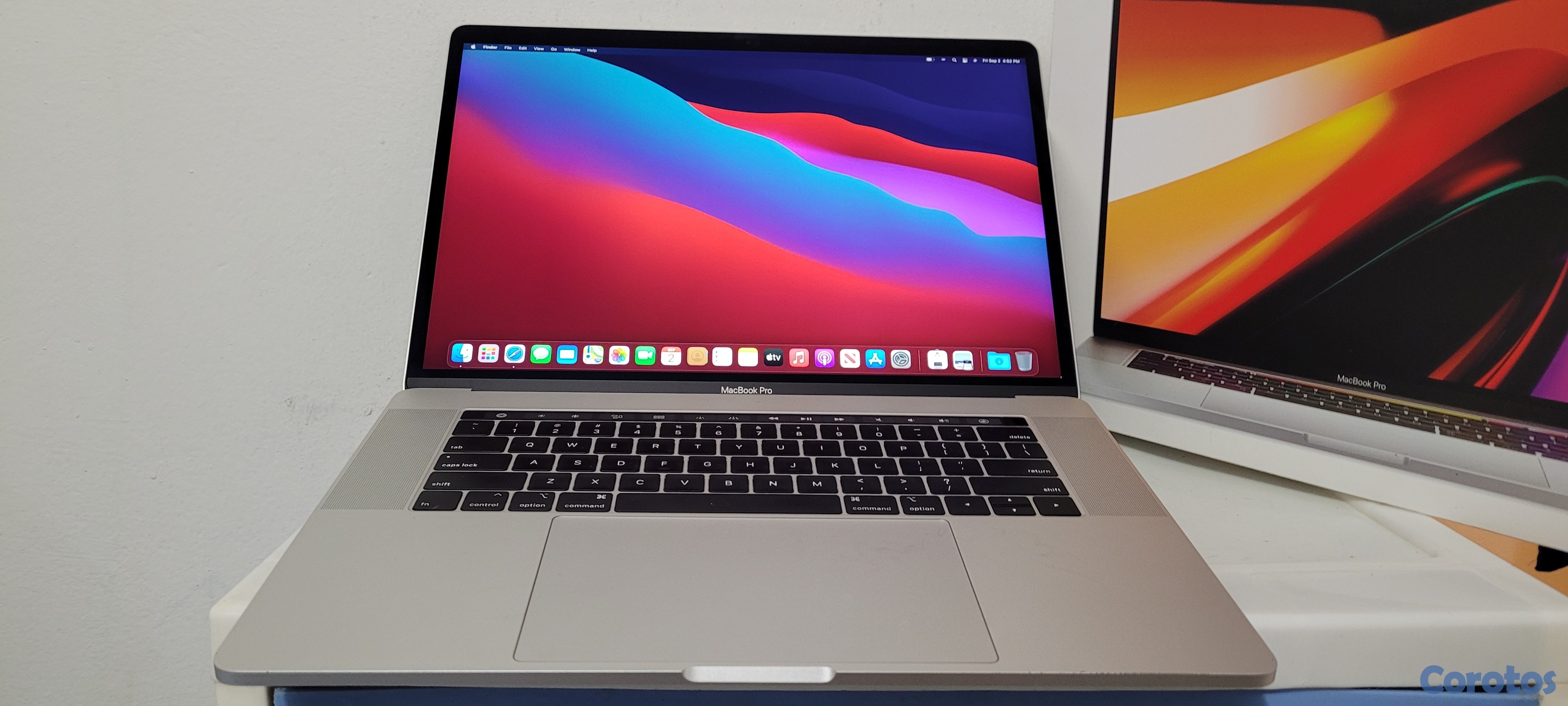 computadoras y laptops - apple Macbook pro Retina 15 Pulg Core i7 Ram 16gb ddr4 Disco 512gb SSD año 2018 1