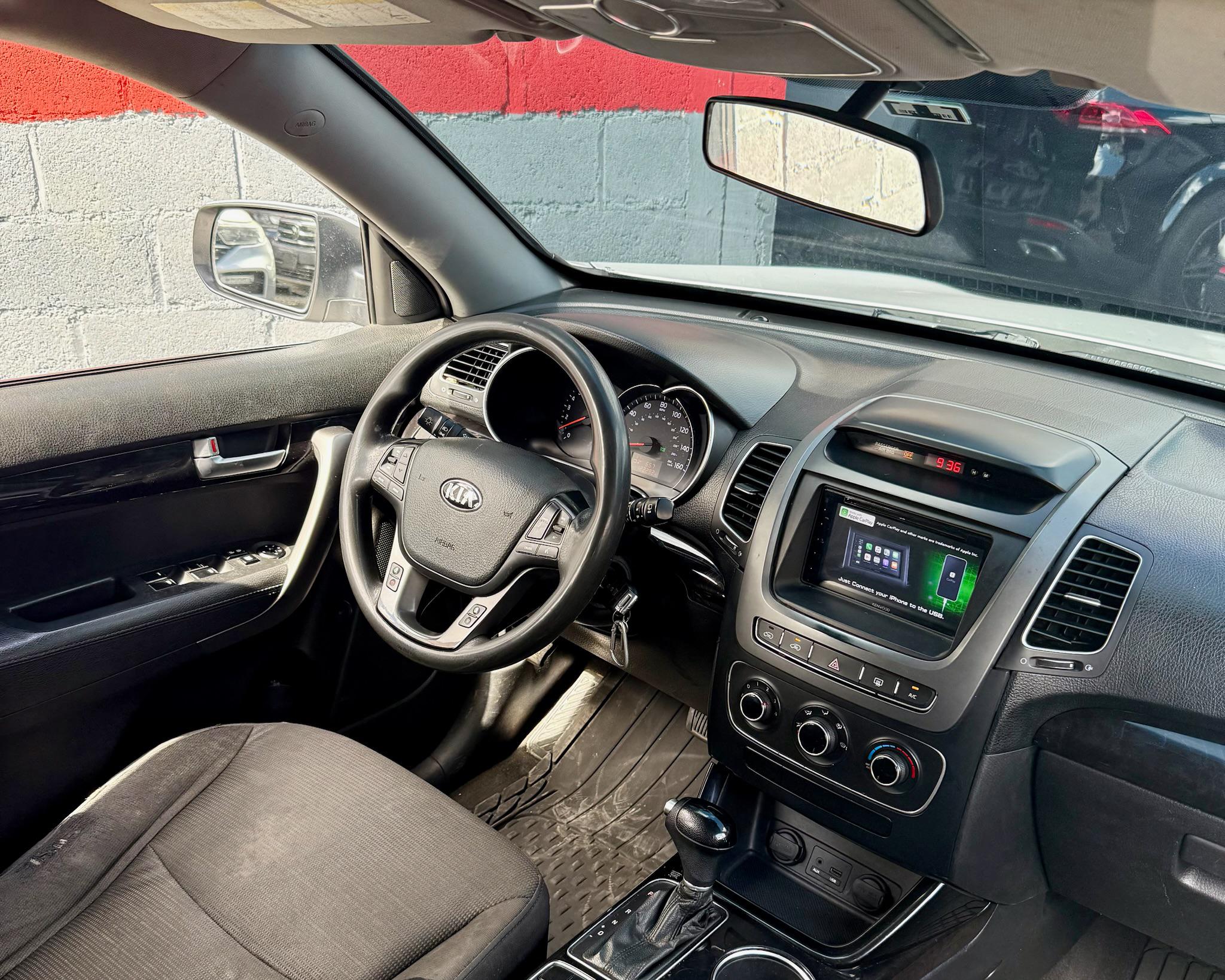 jeepetas y camionetas - KIA SORENTO LX 2014 3