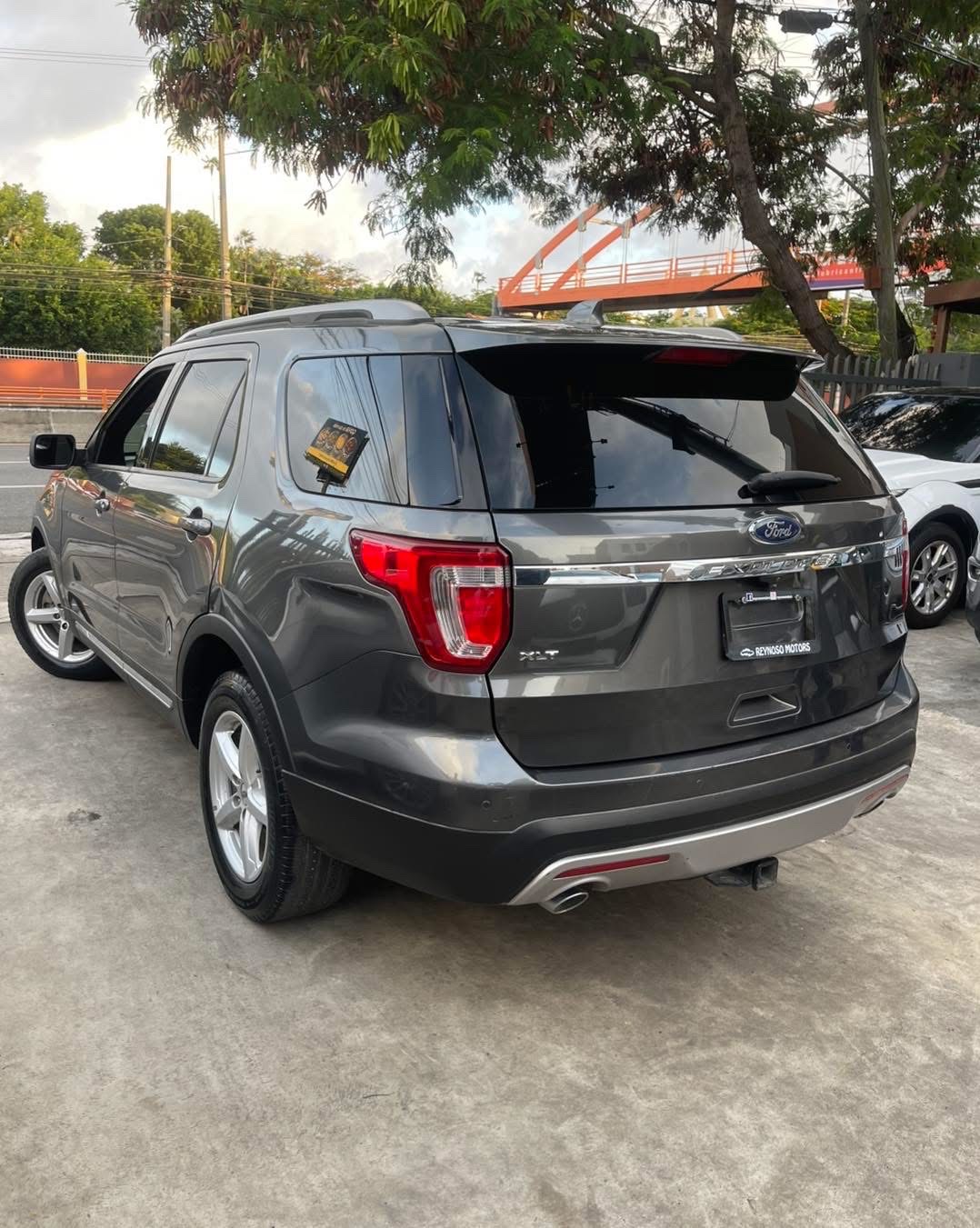 jeepetas y camionetas - FORD EXPLORER XLT 2017 4