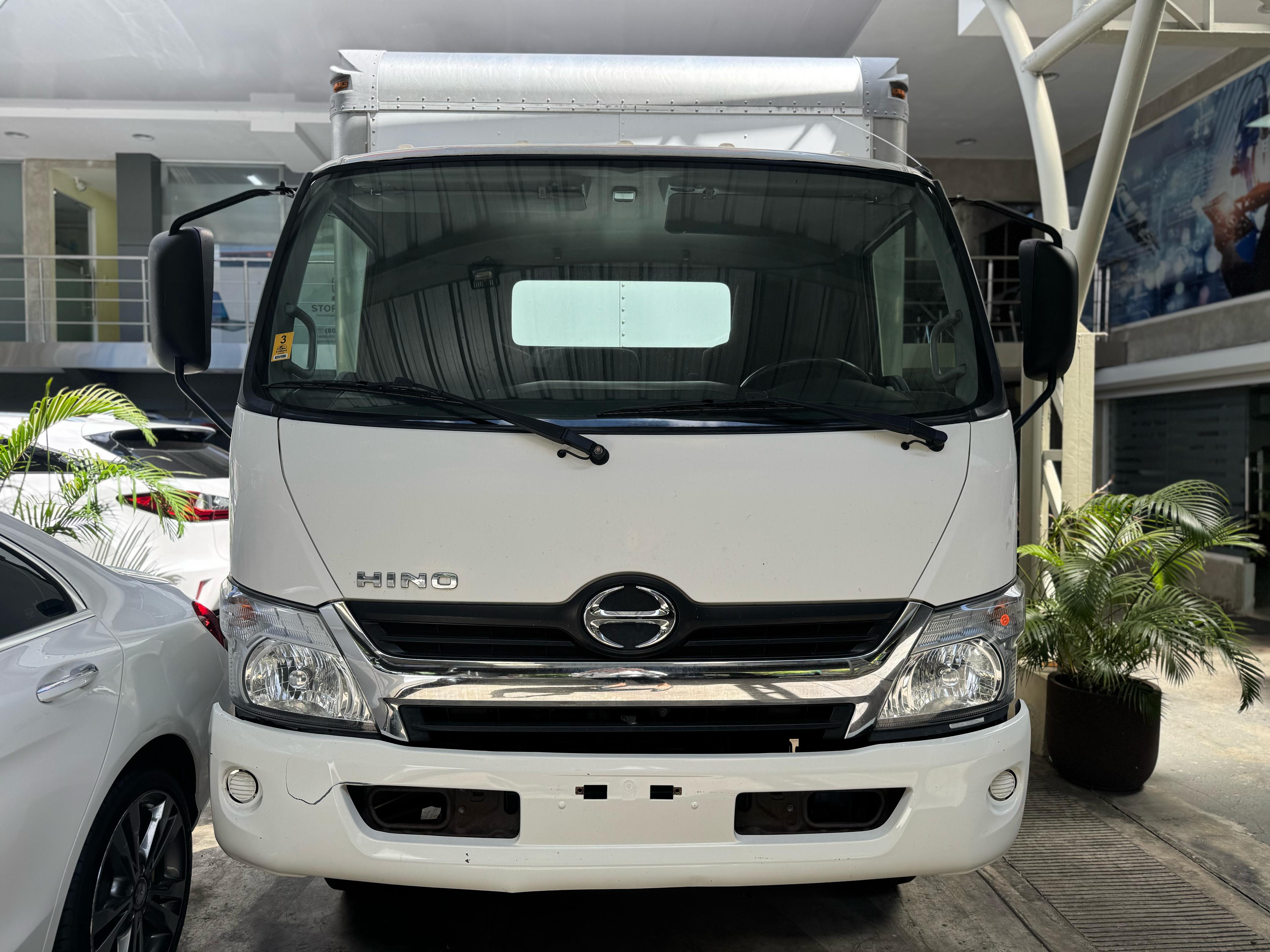 camiones y vehiculos pesados - HINO 155