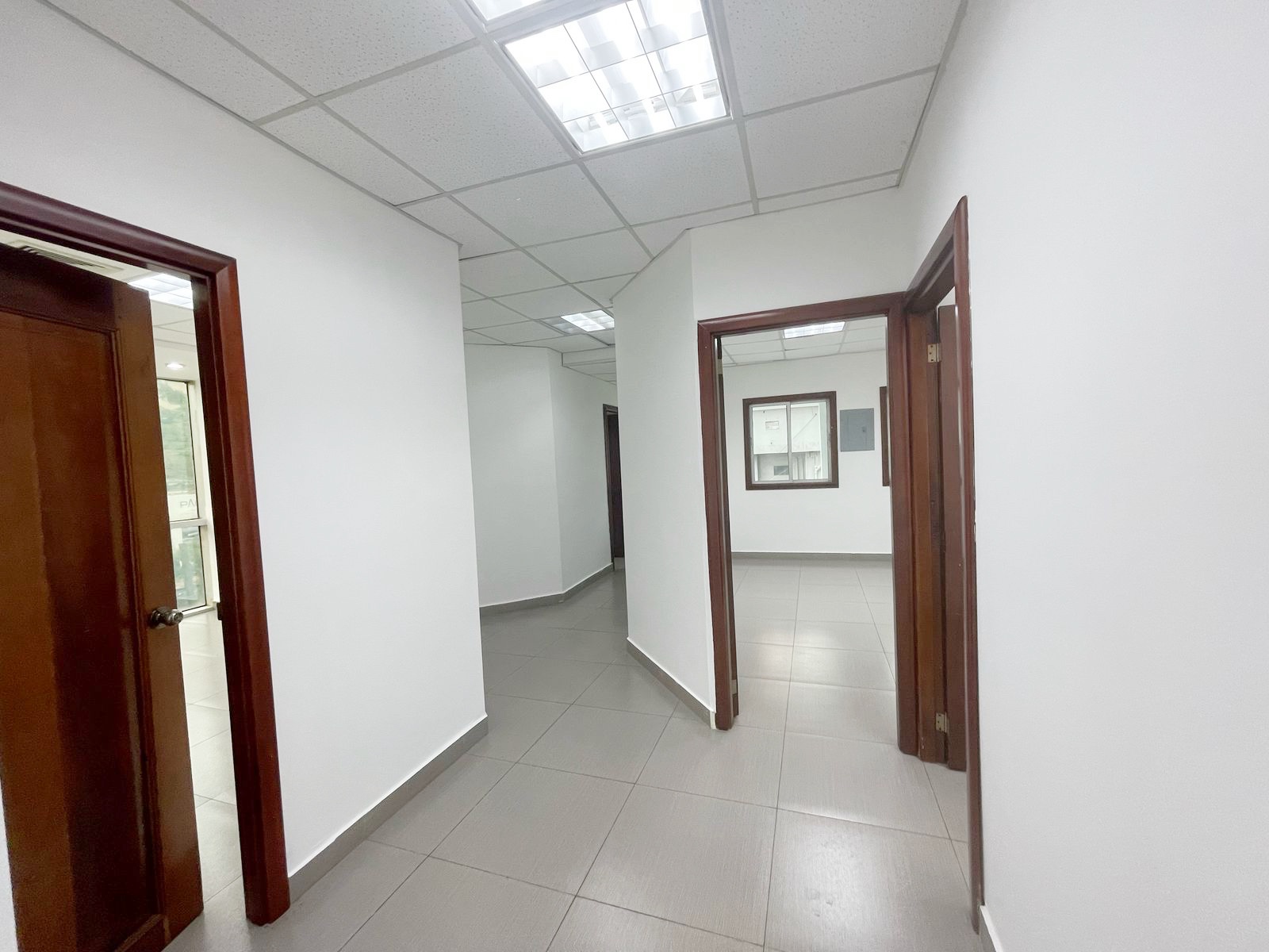 oficinas y locales comerciales - Local corporativo céntrico  7