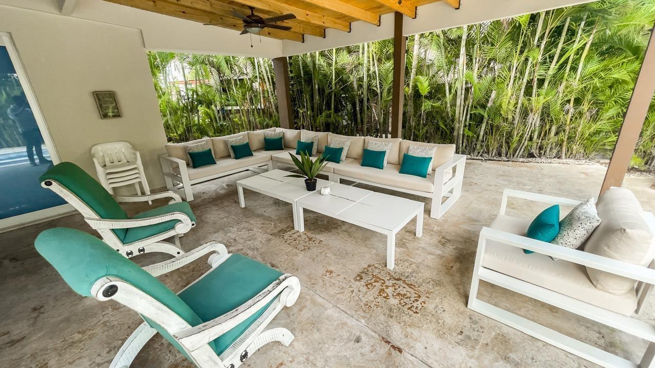 casas vacacionales y villas - VENDO VILLA EN JUAN DOLIO 4