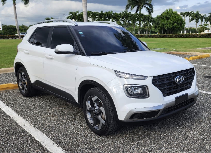 jeepetas y camionetas - Hyundai Venue 2020 – Excelente estado, full equipo 0