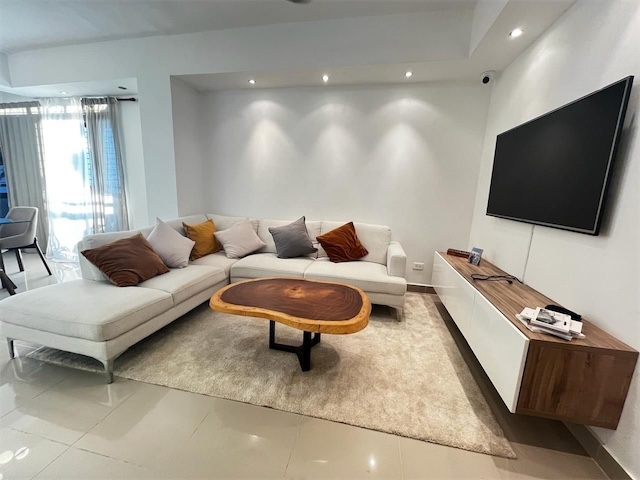 apartamentos -  apartamento de 195mts en el cacique 4ta con terraza Distrito Nacional 4