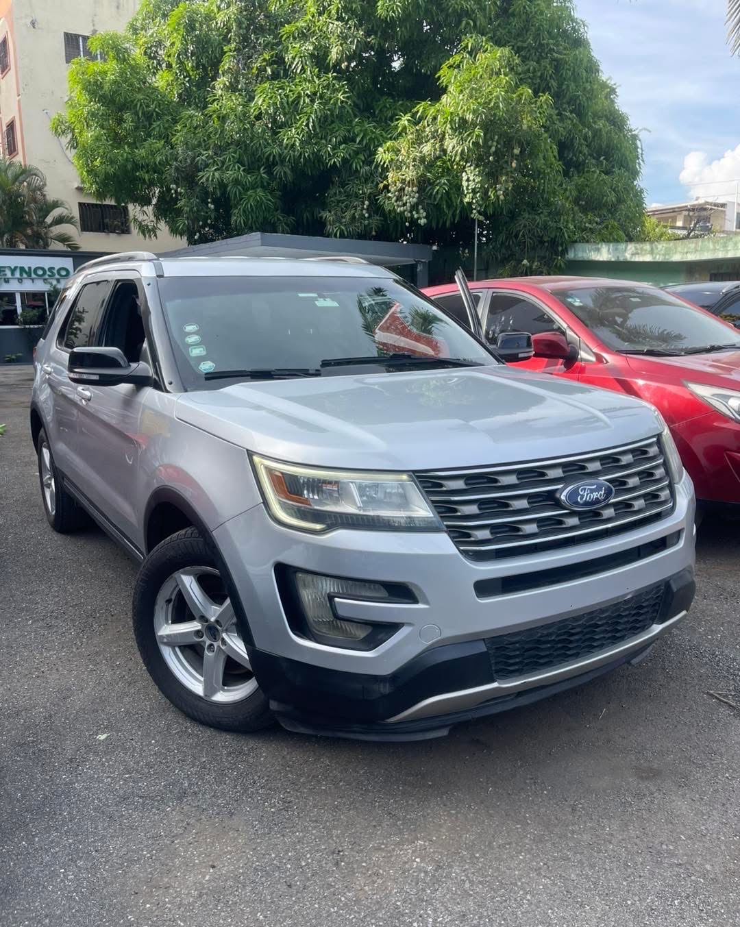 jeepetas y camionetas - FORD EXPLORER XLT 2016 0