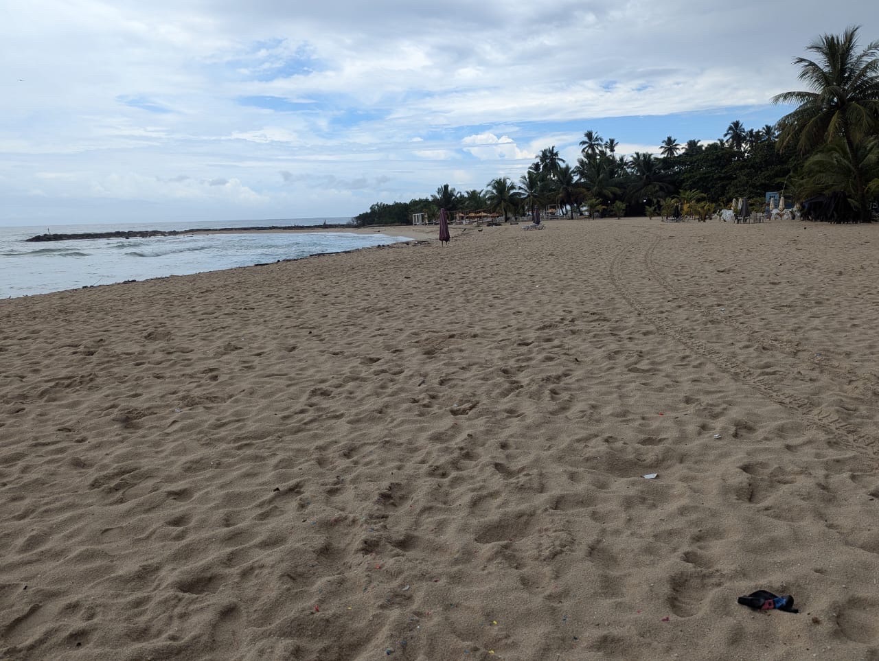 otros inmuebles - venta de hotel primera línea de playa en Juan dolió República Dominicana  0