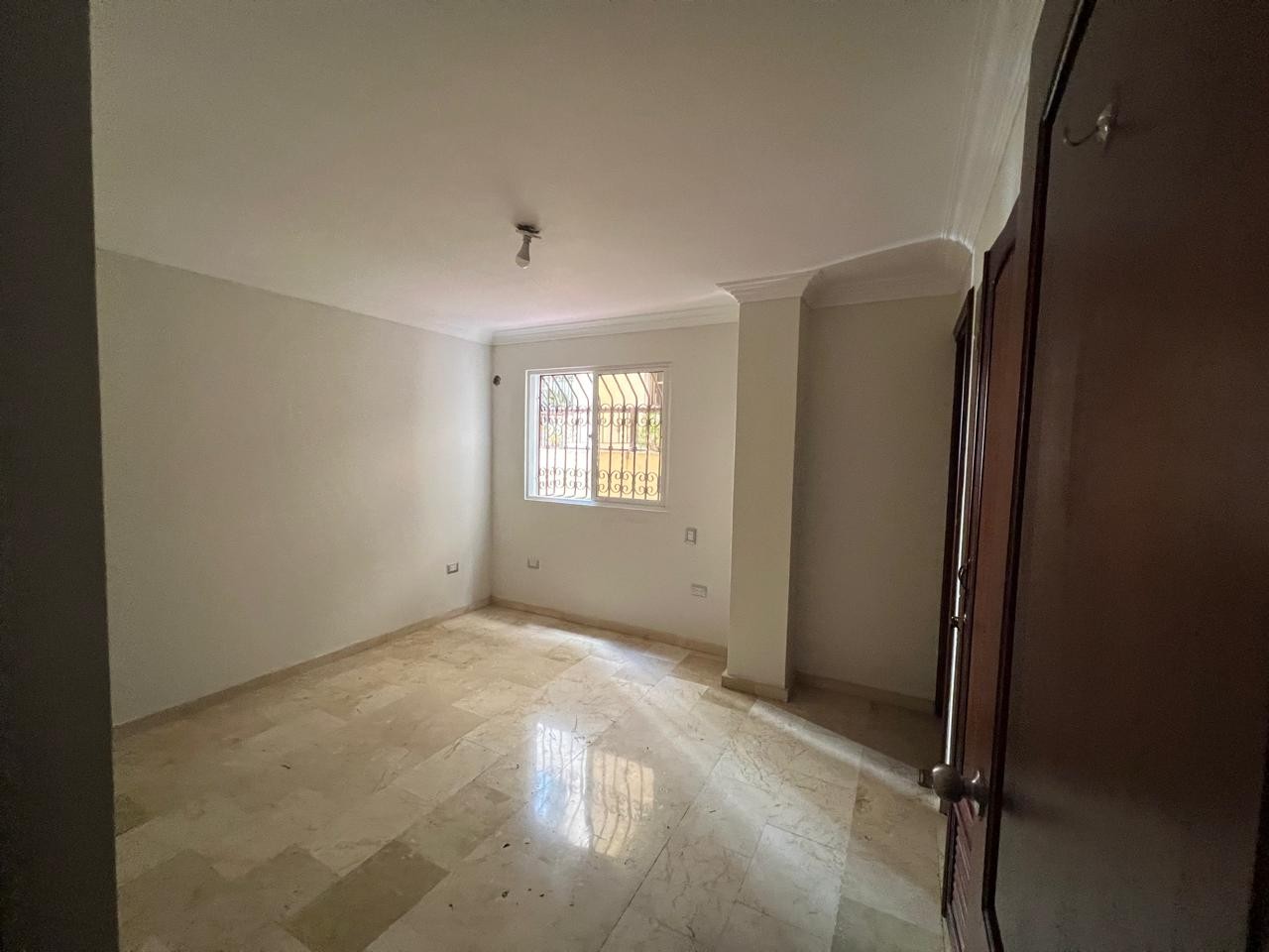 apartamentos - Alquiler Apartamento de 2 Habitaciones Sin Amueblar Ubicado en Bella Vista 6