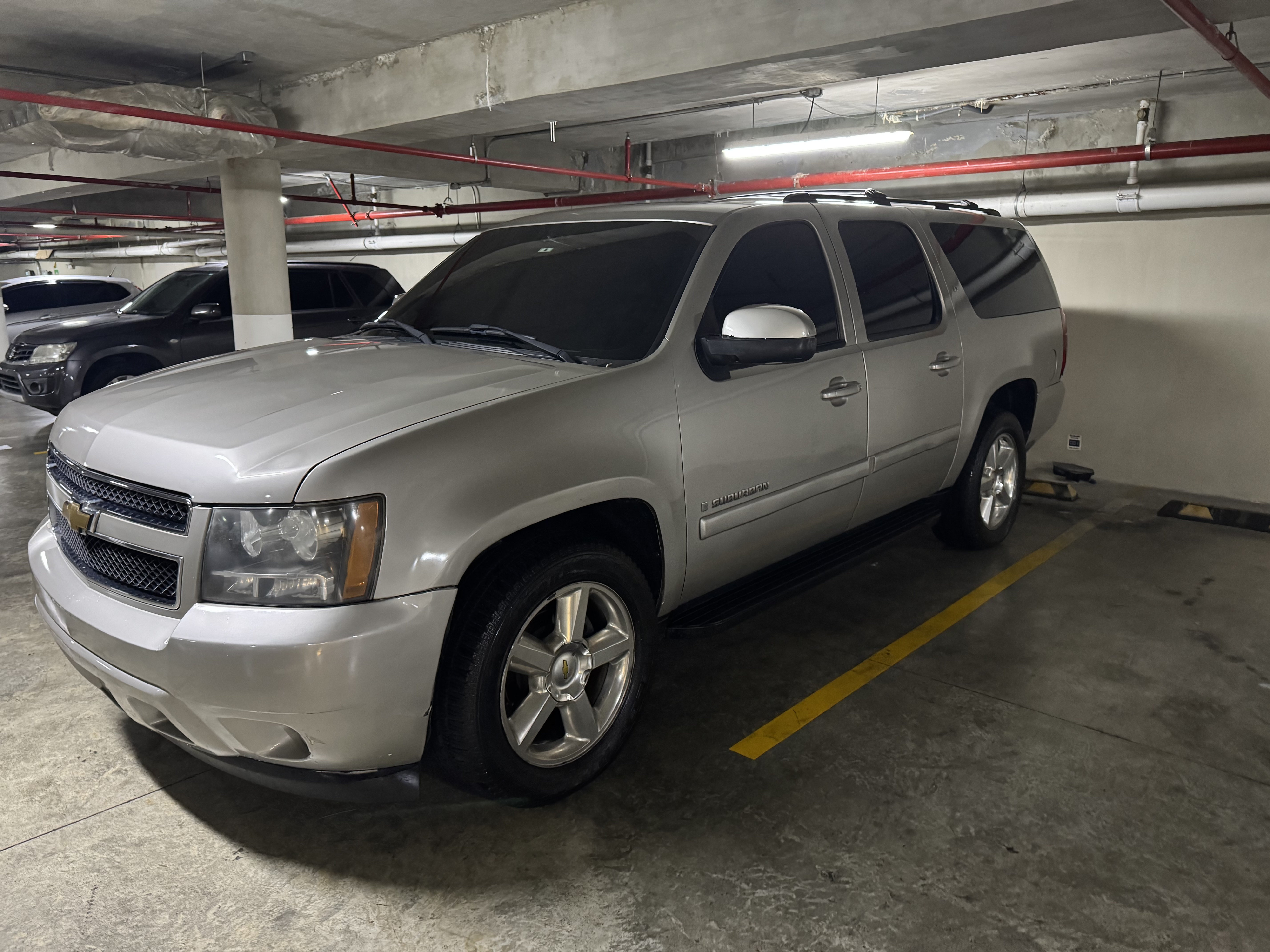 jeepetas y camionetas - Chevrolet Suburban 4x4 0