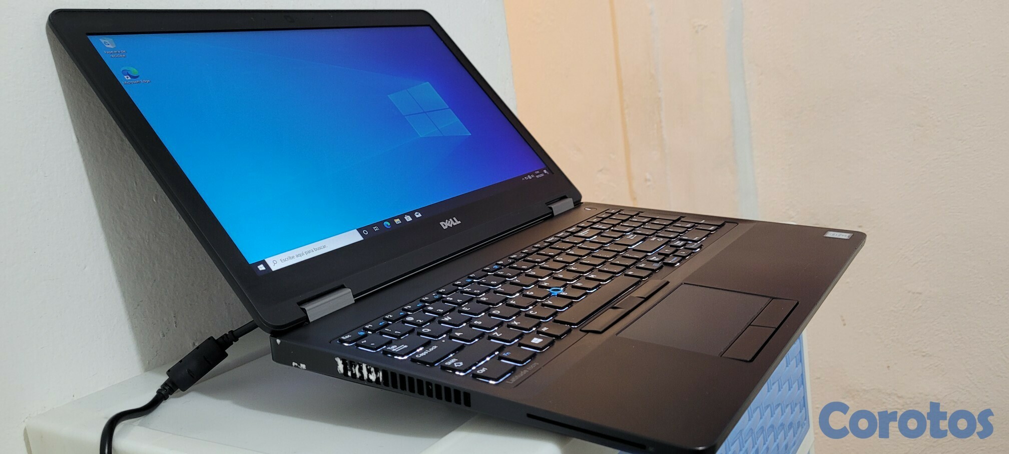 computadoras y laptops - Dell 5570 de 17 Pulg Core i7 2.7ghz Ram 16gb ddr4 Disco SSD 512GB Aty Radeon 2gb 2