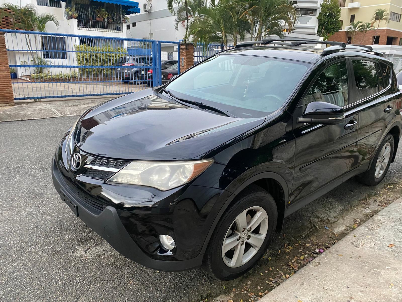jeepetas y camionetas - 2013 Toyota RAV4 XLE Americana  3