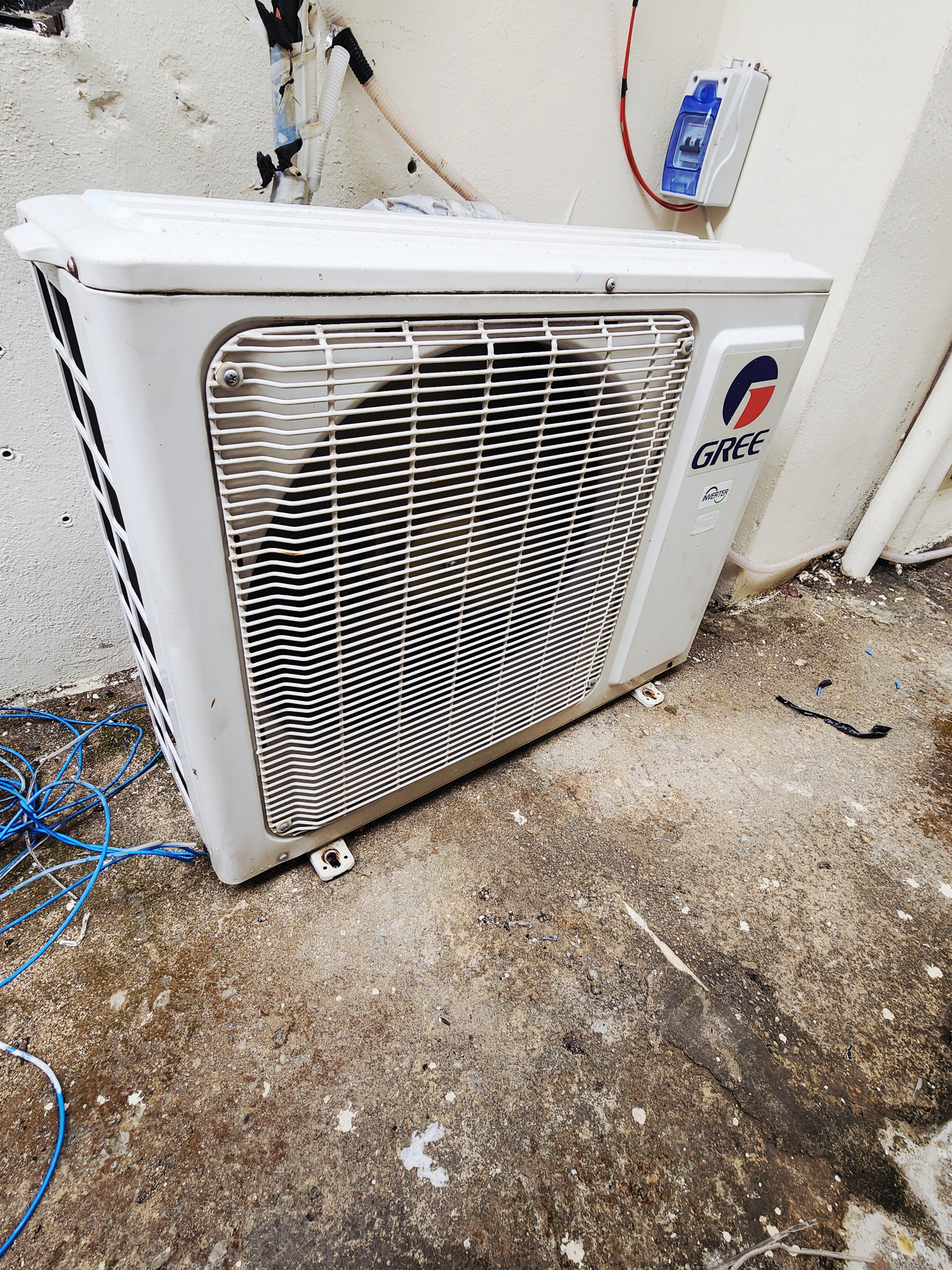 aires acondicionados y abanicos - aire acondicionado gree inveter de 12000btu luz 220 2