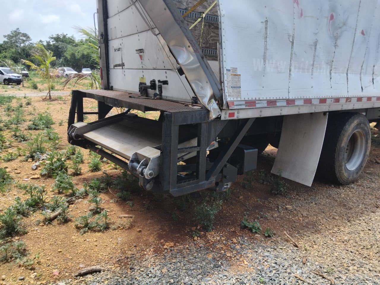 camiones y vehiculos pesados - FORD F750 SUPER DUTY 2