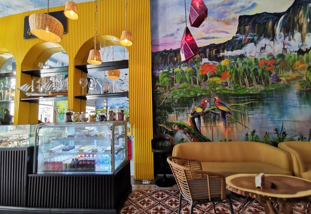 oficinas y locales comerciales - VENDE PUNTO RESTAURANTE *OPORTUNIDAD* CON UN ALQUILER DE 2.500 Dólares  5