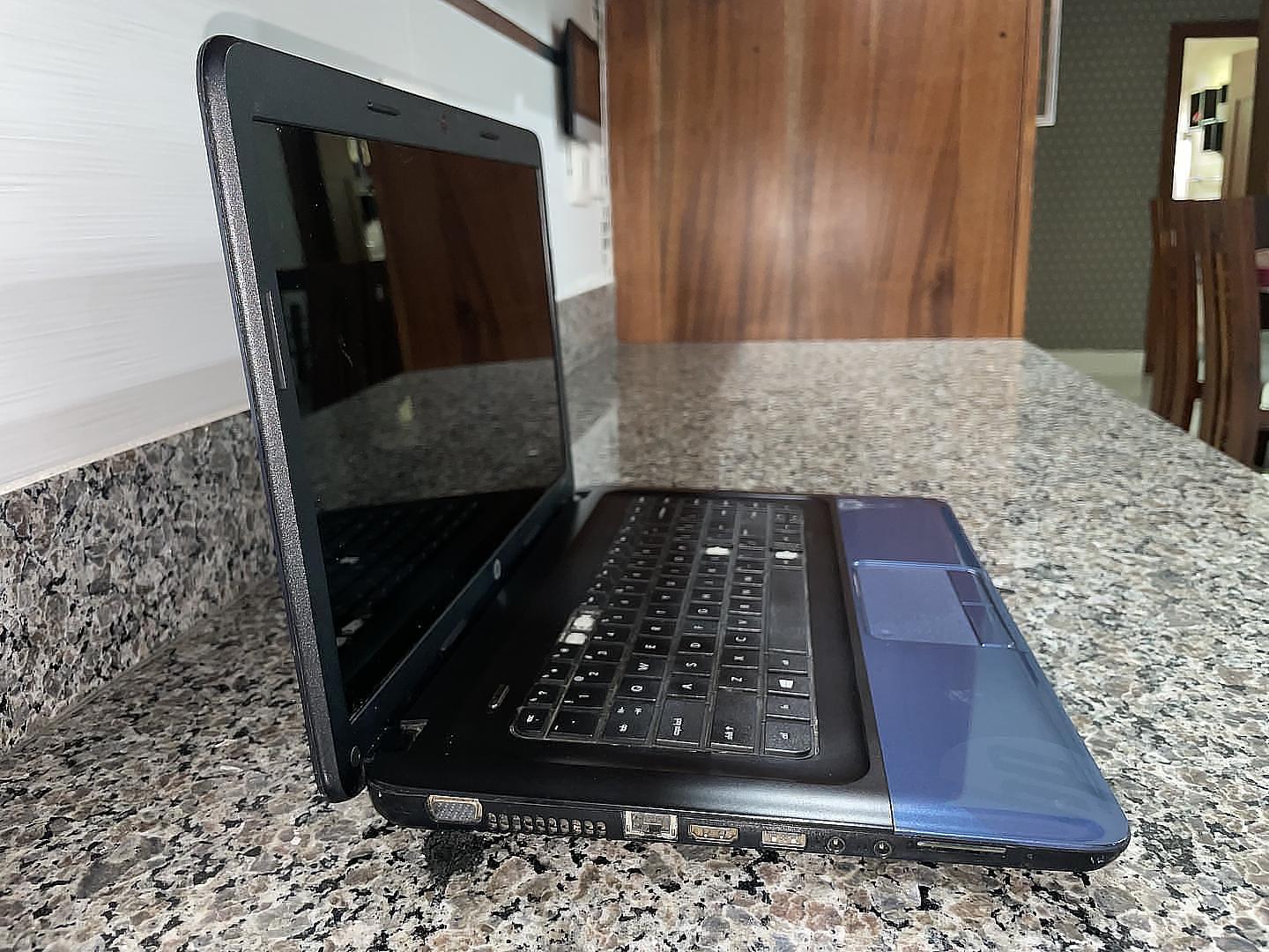 computadoras y laptops - Laptop HP vieja – Para piezas o reparación – RD$3500 negociable 4