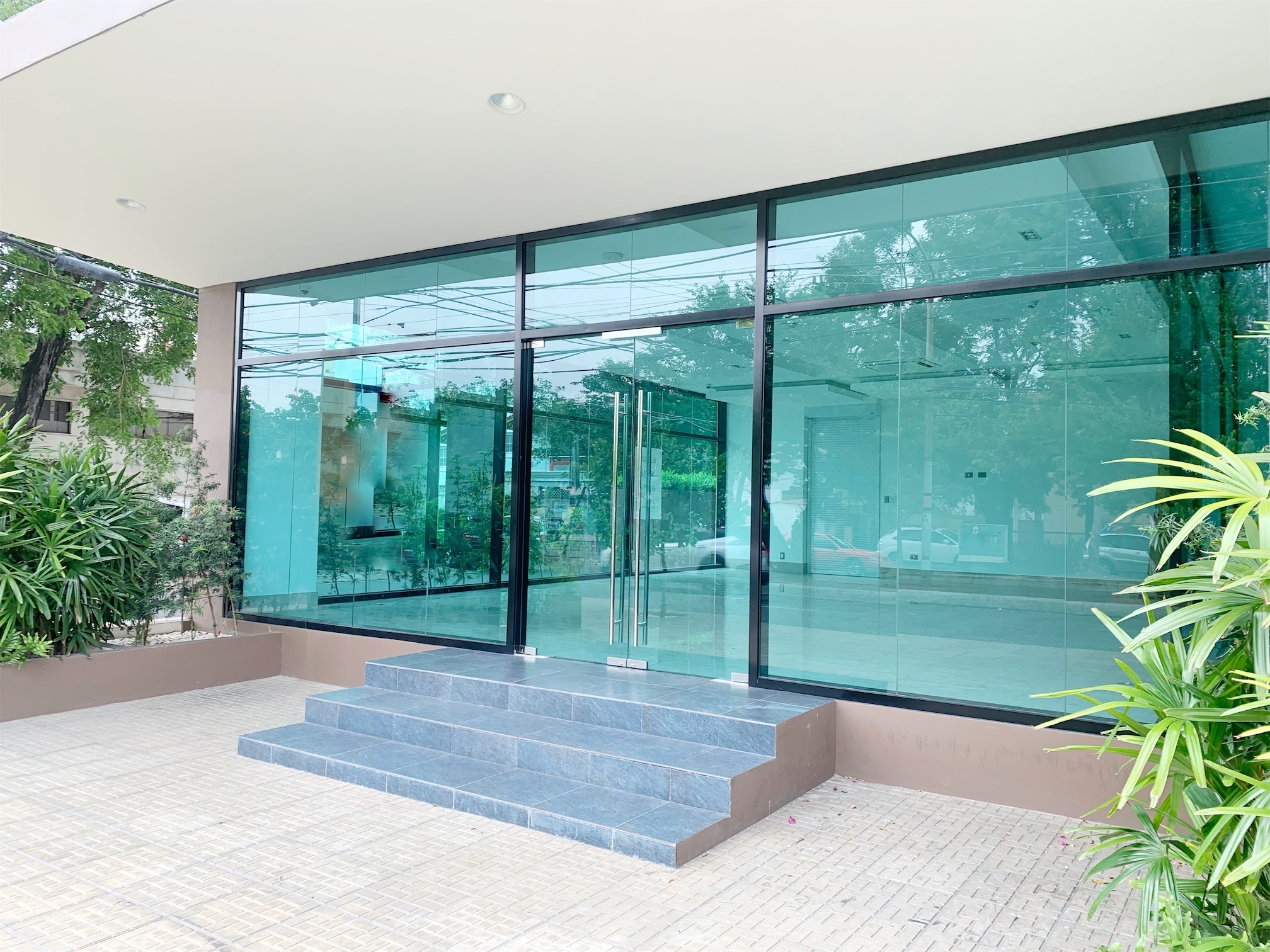oficinas y locales comerciales - Local corporativo y comercial 5