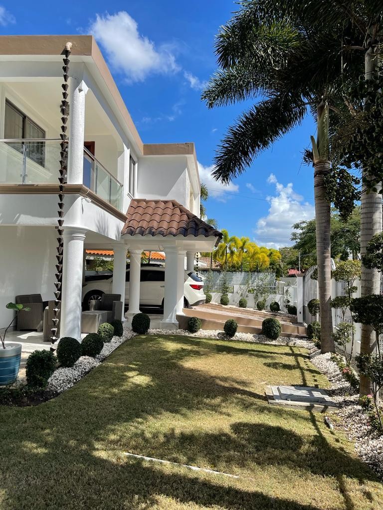 casas - Increíble Casa en Venta con Amplio Patio, El Copal  2