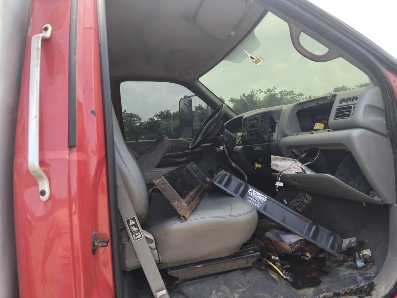 camiones y vehiculos pesados - FORD F750 SUPER DUTY 3