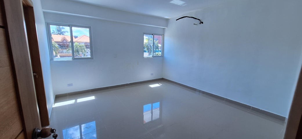 apartamentos - Apartamento en venta Los Tres Ojos #24-1867 tres dormitorios, piso bajo, 2 ptos. 6