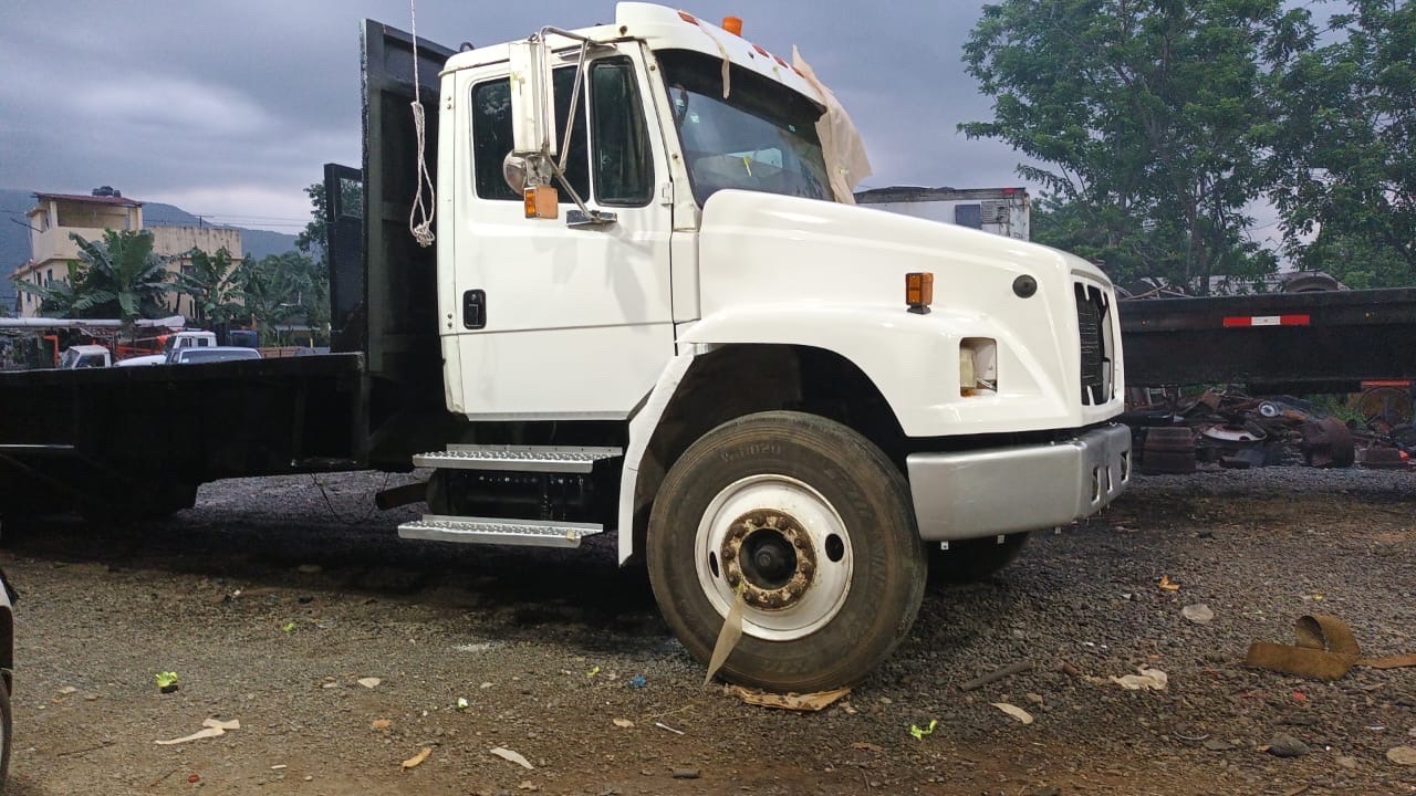 camiones y vehiculos pesados - Camión Freightliner 0