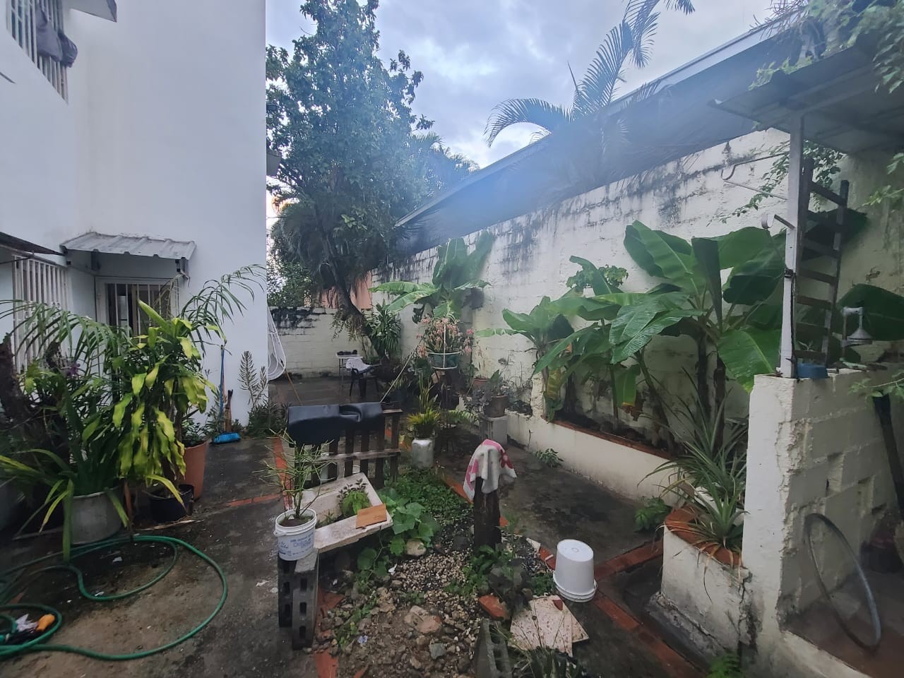 casas - VENDO En Villa Claudia Arroyo Hondo Casa de 2 Niveles 
CODIGO: PD129