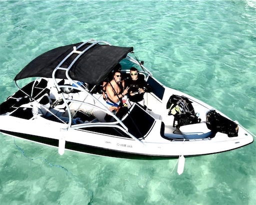 botes - Bote Yamaha AR230 24 pies ‘06 0