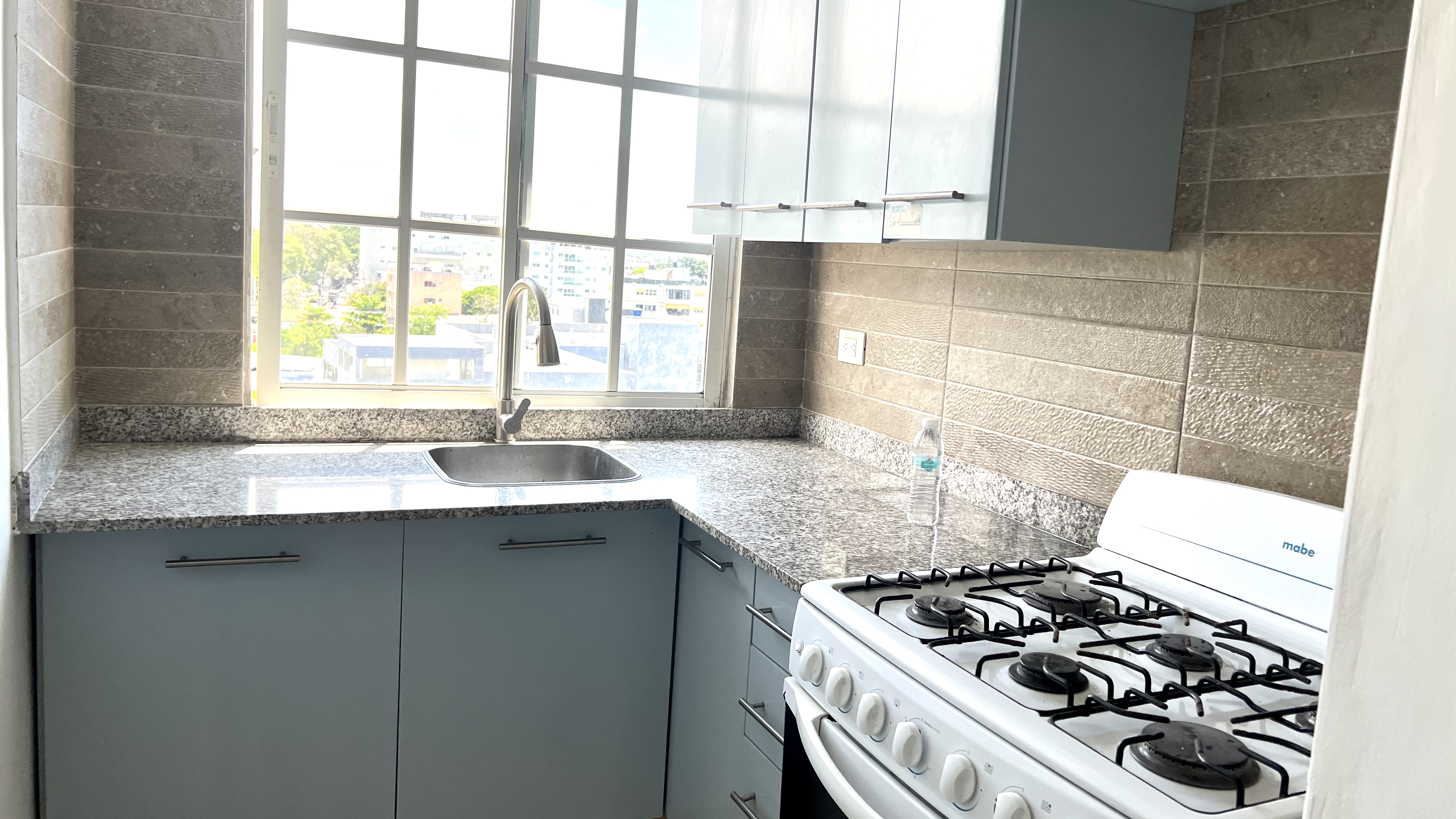 apartamentos - Apartamento con línea blanca en alquiler en Gazcue 9