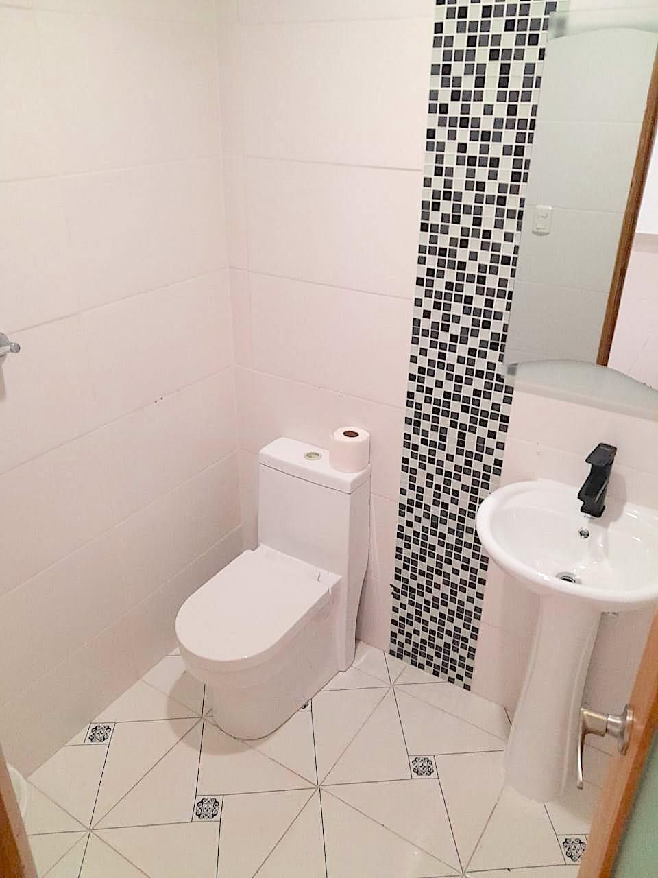 apartamentos - Apartamento en alquiler con amplia terraza . 2