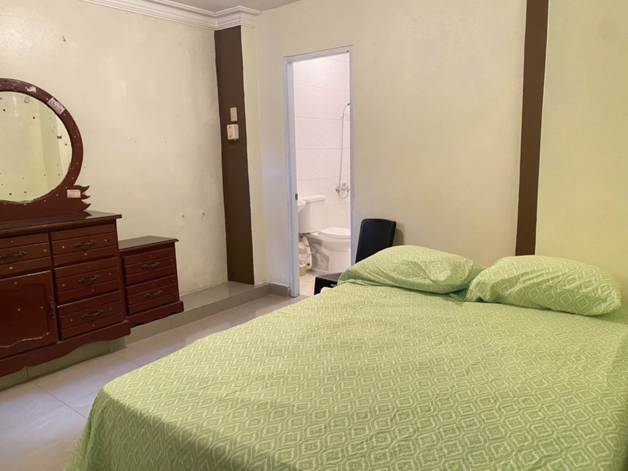 habitaciones y viviendas compartidas - Habitación amueblada en Atala 0