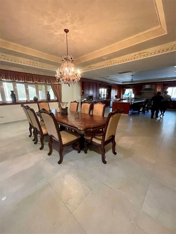casas - Venta de Maravillosa Mansión Amueblada en la avenida independencia de 4000mts 4