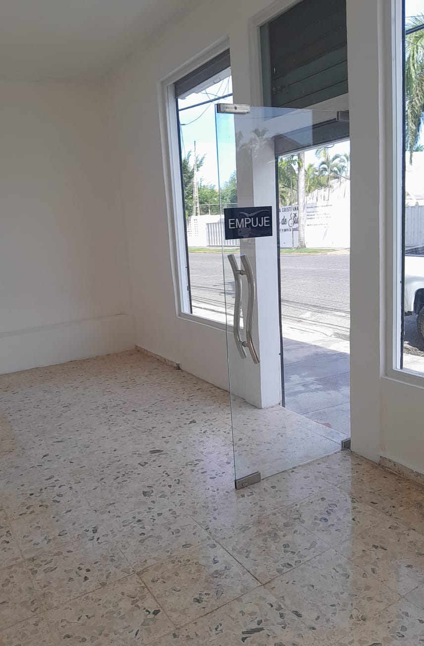 oficinas y locales comerciales - Se Alquila Local Comercial  San Gerónimo