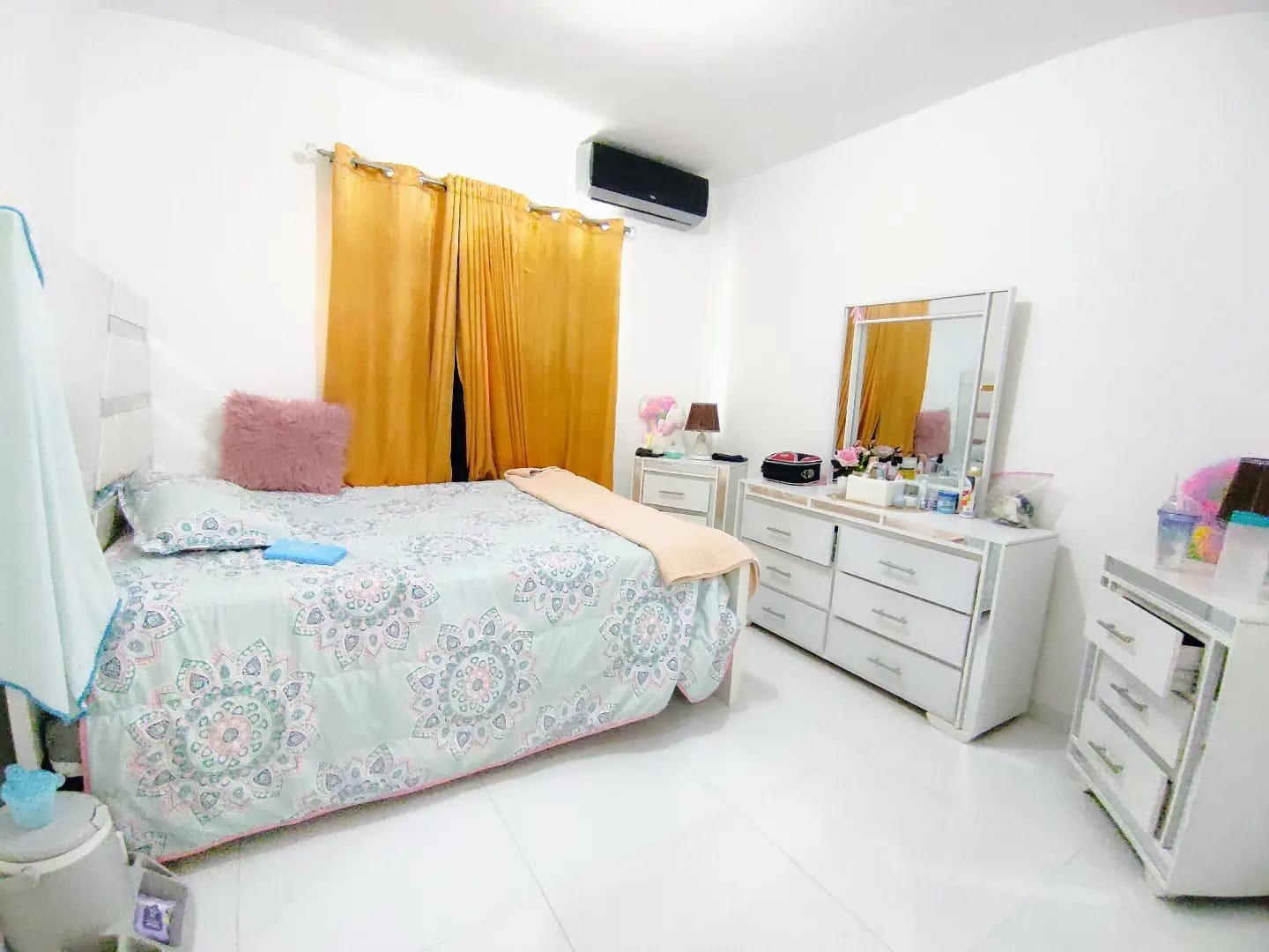 apartamentos - Apartamento en la Jacobo Majluta con terraza  3